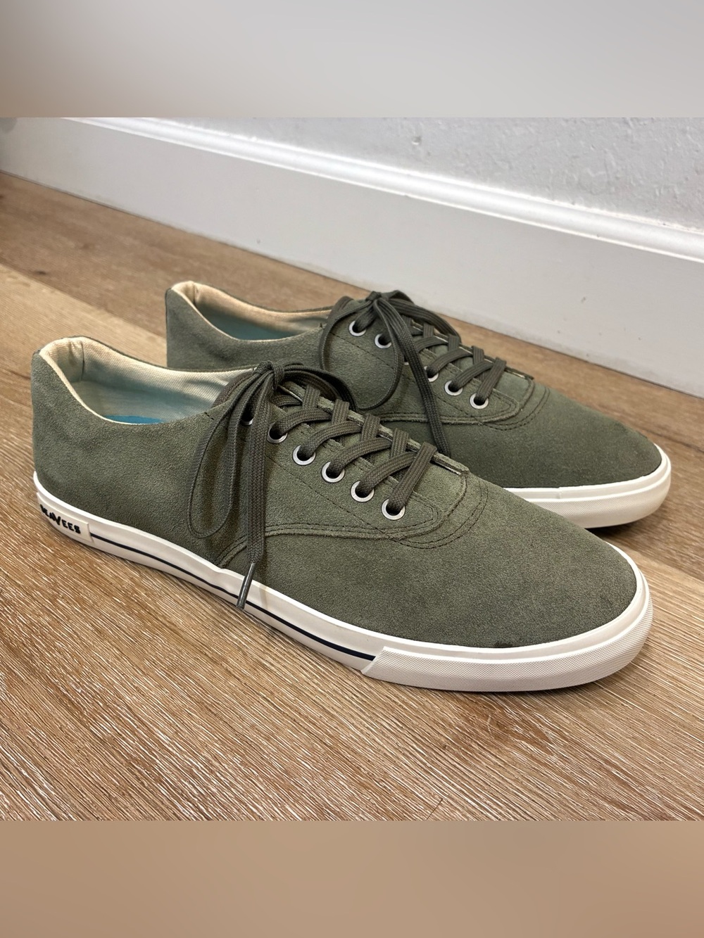 SeaVees Hermosa Plimsoll Varsity Sneakers Olive Green Suede Men’s 11